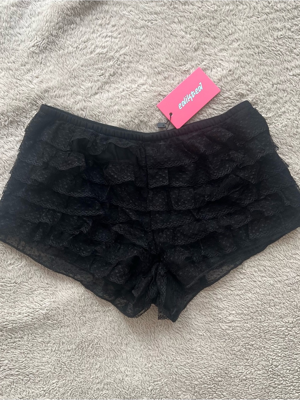 Edikted Julianna Black Ruffle Shorts XS